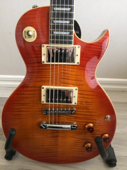 Swing Les Paul style - front zoomed